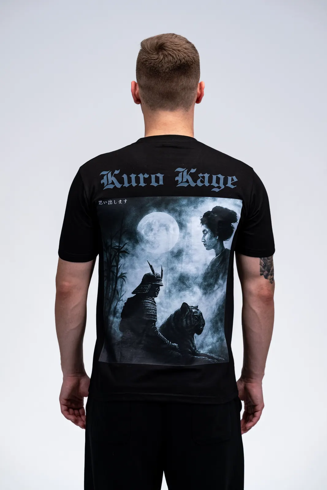 GRAPHIC TEES